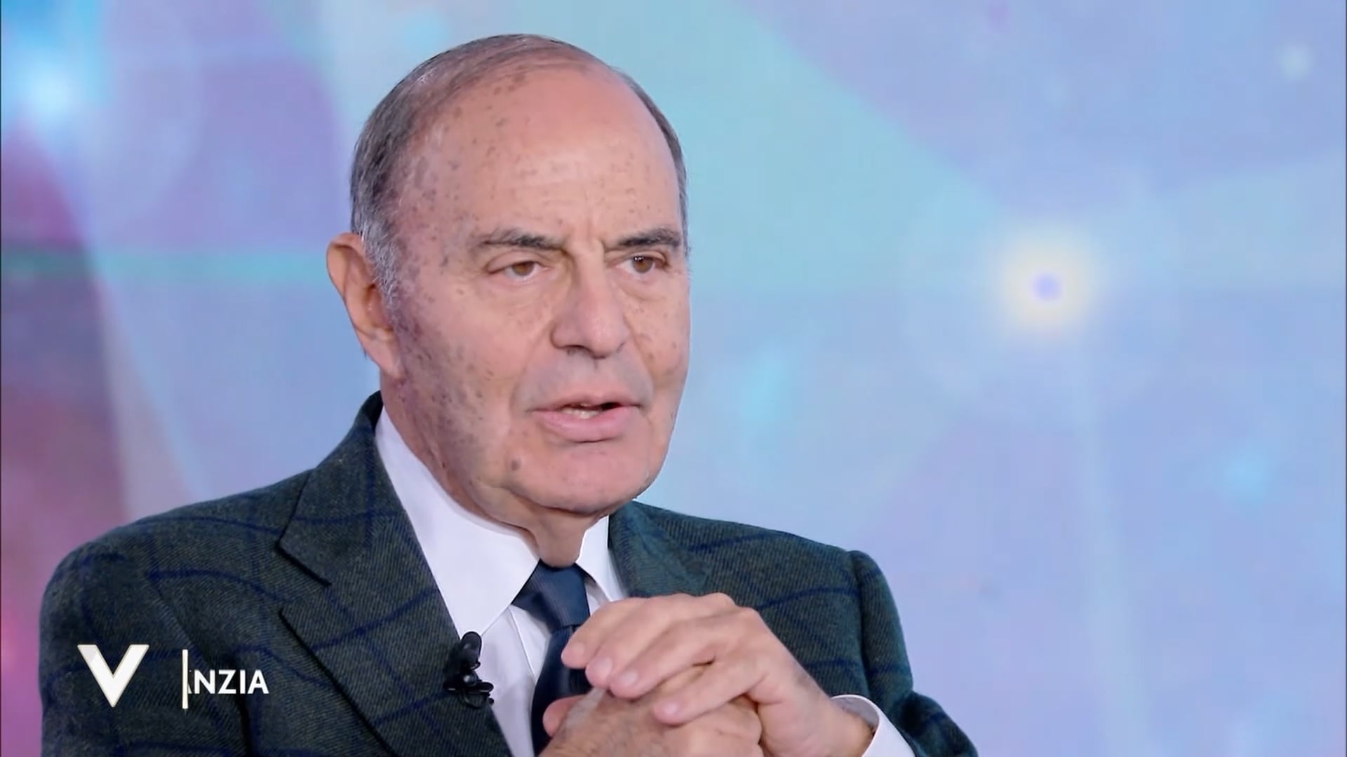 Vespa inchioda la Schlein (e la sinistra) sull'insulto di De Luca