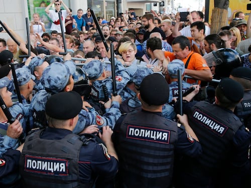 Mosca, 638 arresti durante manifestazione anti-Putin