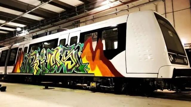 Writer spagnoli imbrattano i vagoni della linea MM4 (non ancora attiva)