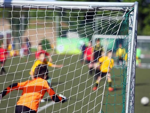 "Speriamo ti venga il virus", ragazzino cinese insultato su campo di calcio
