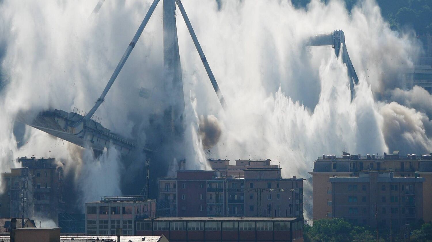 Ponte Morandi, le famiglie delle vittime chiedono l'anticipo sui risarcimenti