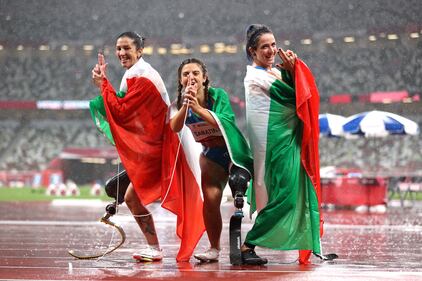 La storica tripletta azzurra nei 100 metri femminili alle Paralimpiadi di Tokyo 1