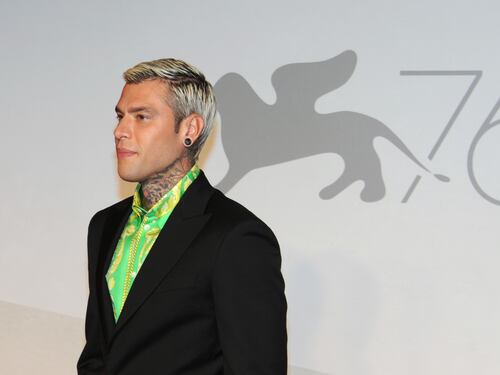 Fedez sacerdote Lgbt, Tiziano Ferro e l'Inter: quindi, oggi...