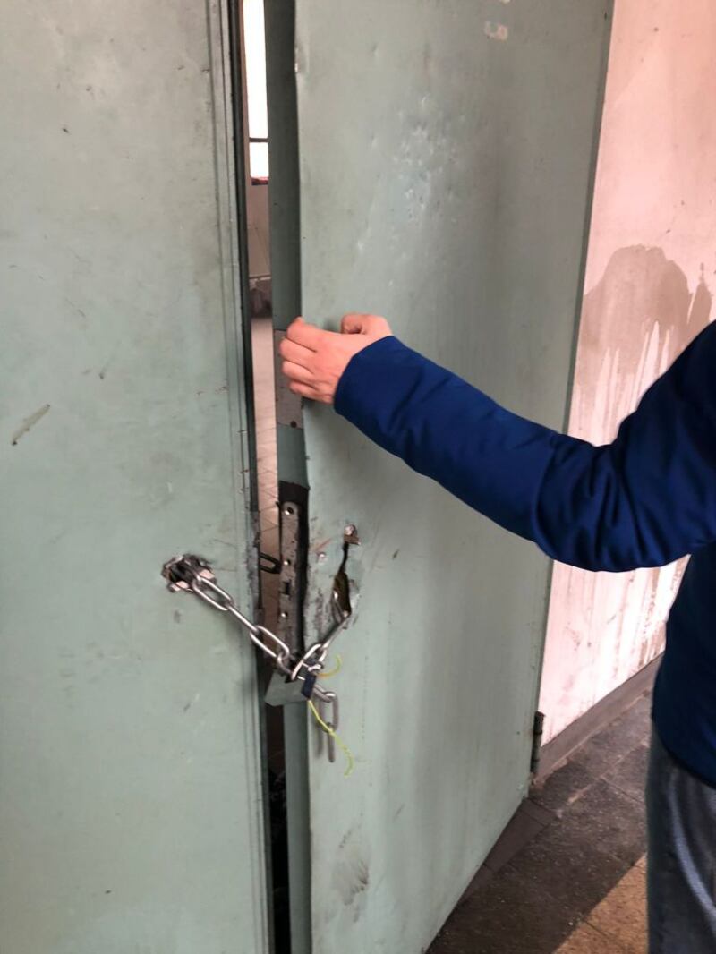 L'ex scuola in via Zama trasformata in hotel abusivo 4