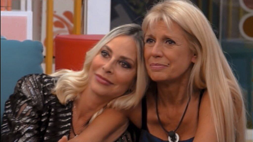 "Non ho mai visto un film hard", "L’importante è farli": Maria Teresa Ruta fuori controllo