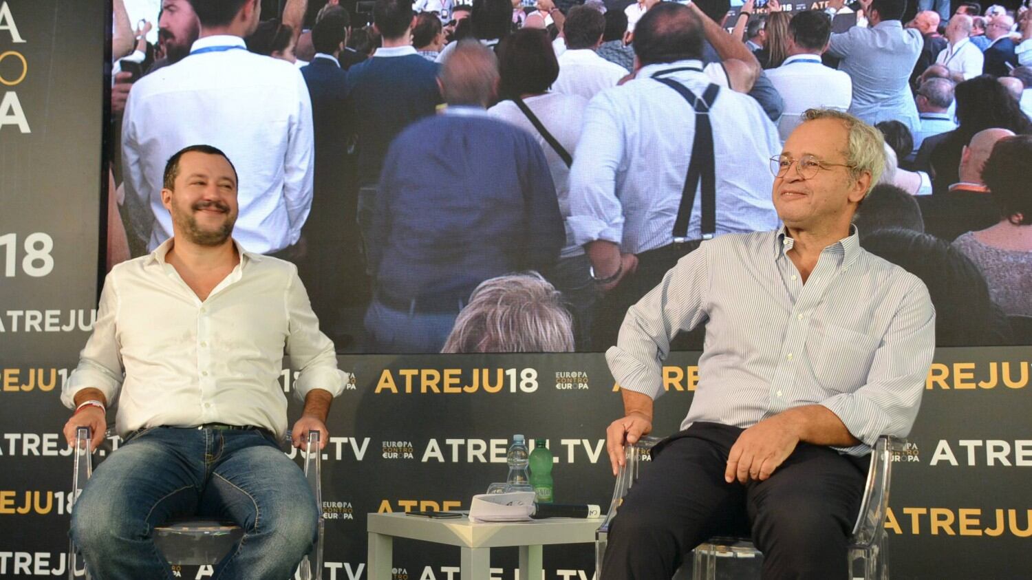 Il no di Salvini al doppio forno: "Con il Cav solo accordi locali"