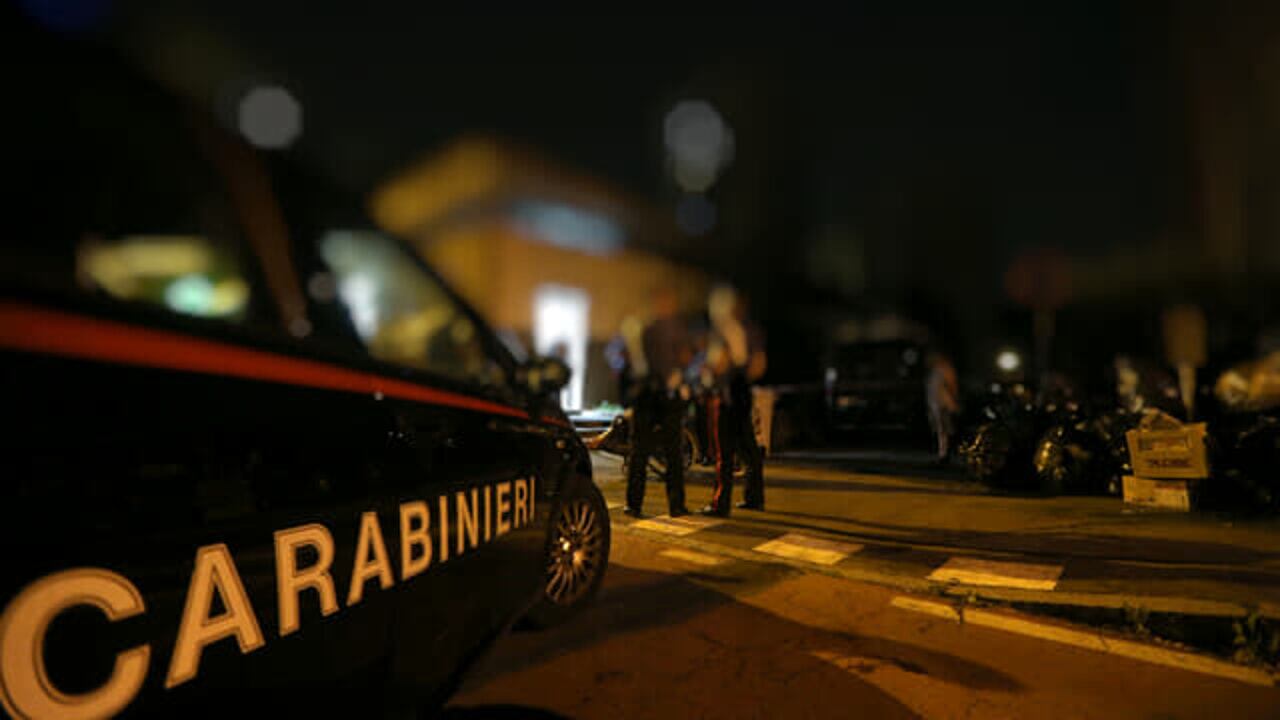 Orrore a Milano, ragazzino disabile stuprato e seviziato in un box. Fermati un 44enne e un 14enne