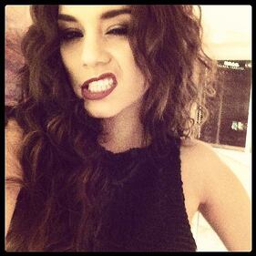 Vanessa Hudgens e Austin Butler nei guai 12