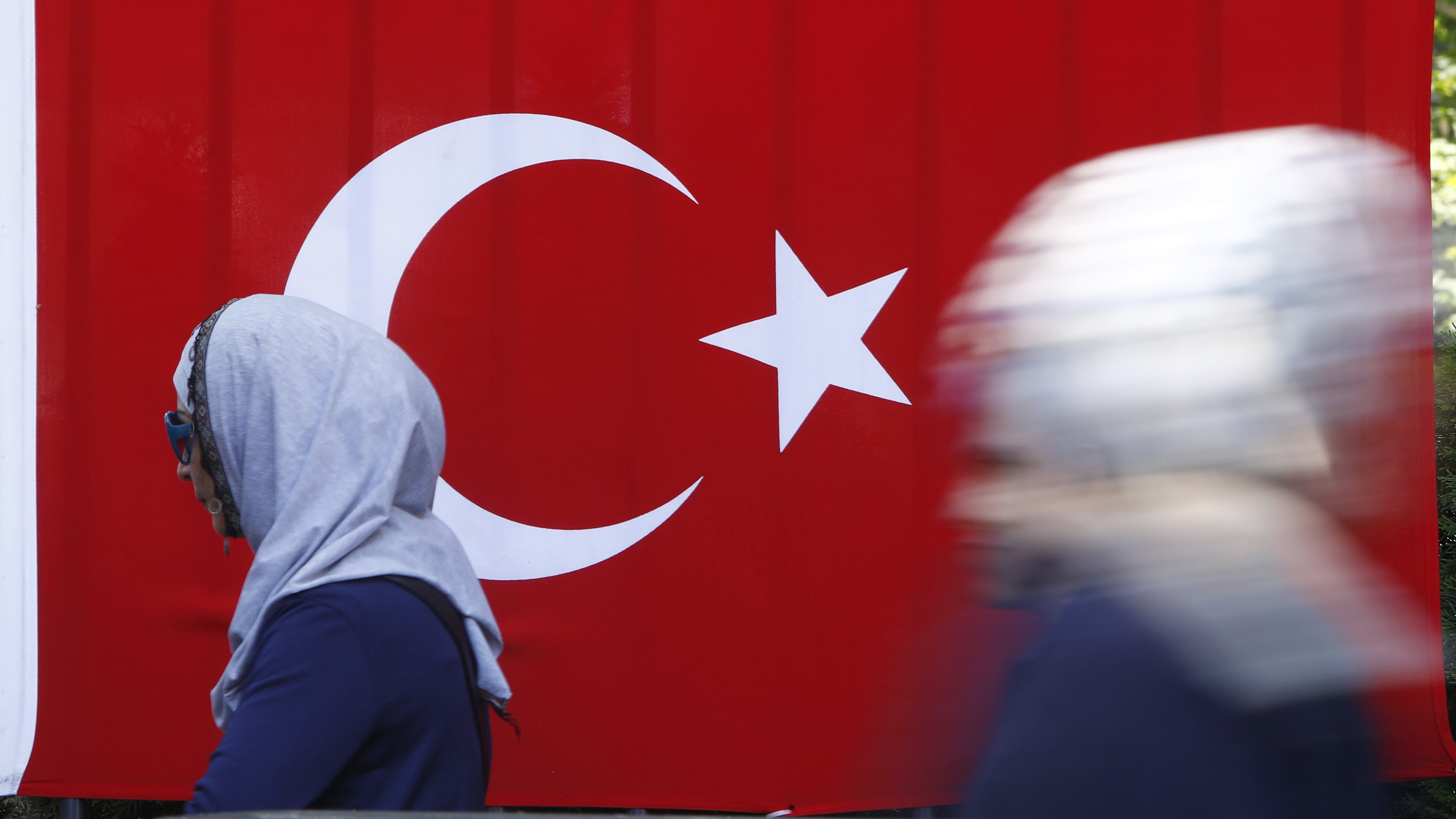 Turchia, costruito un muro di 760 chilometri lungo il confine con la Siria