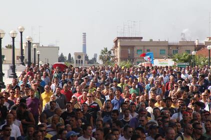 Taranto, protesta dell'Ilva