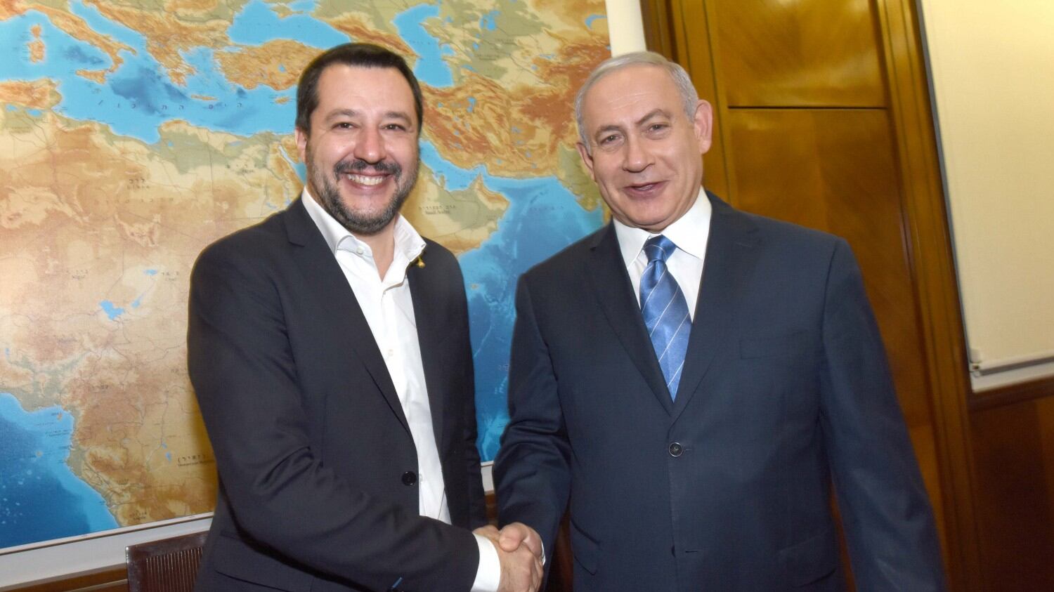 Gerusalemme, Salvini abbraccia Netanyahu Il sogno segreto è spostarci l'ambasciata
