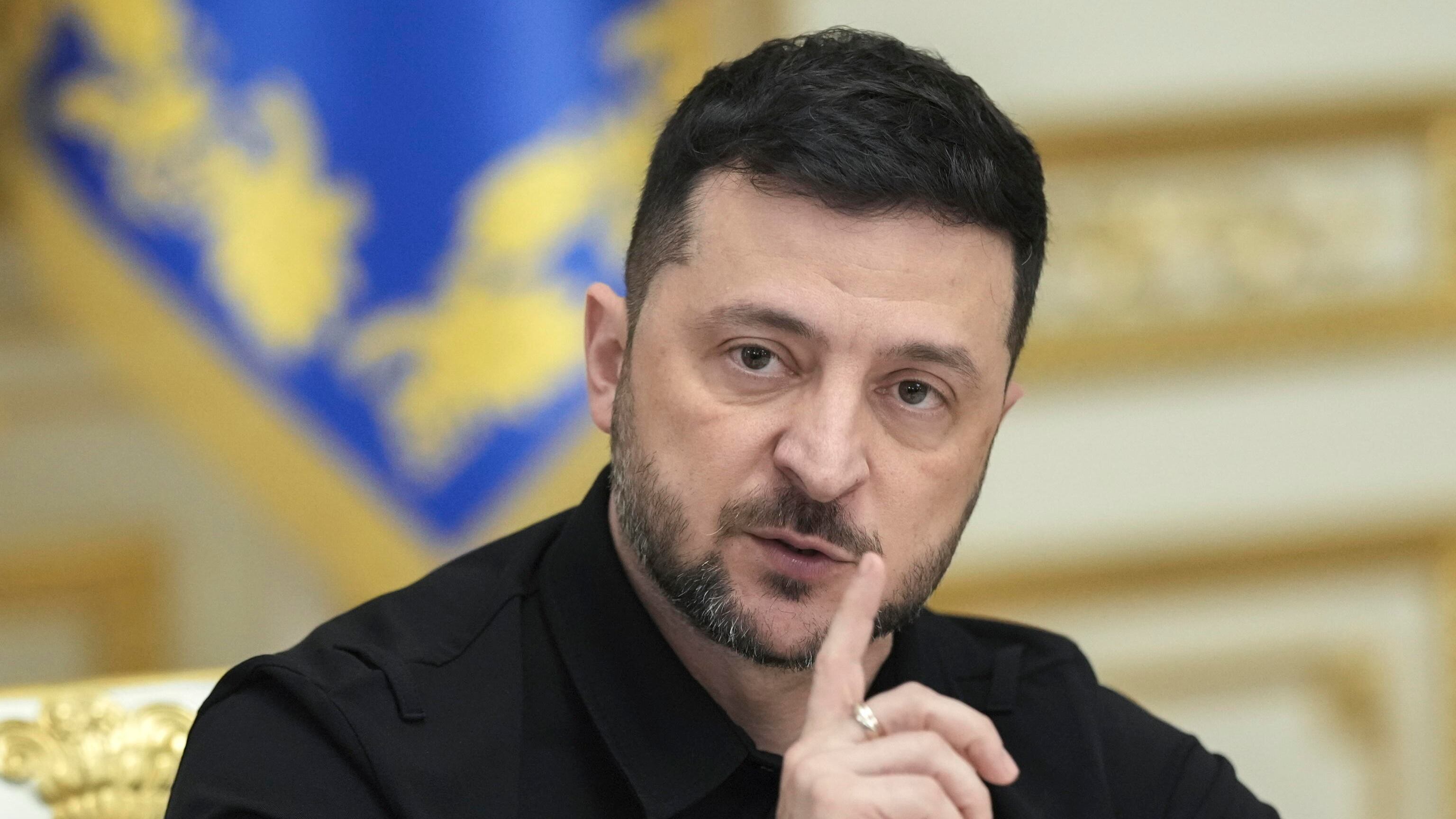 Zelensky all'angolo cerca sponde. A Ginevra pressing per la svolta