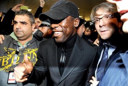Seedorf, l'arrivo a Linate e a San Siro 4