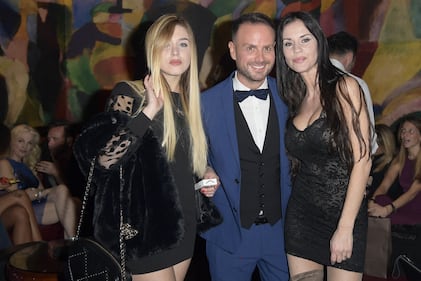 Asia Nuccetelli nuda tra le lenzuola 27