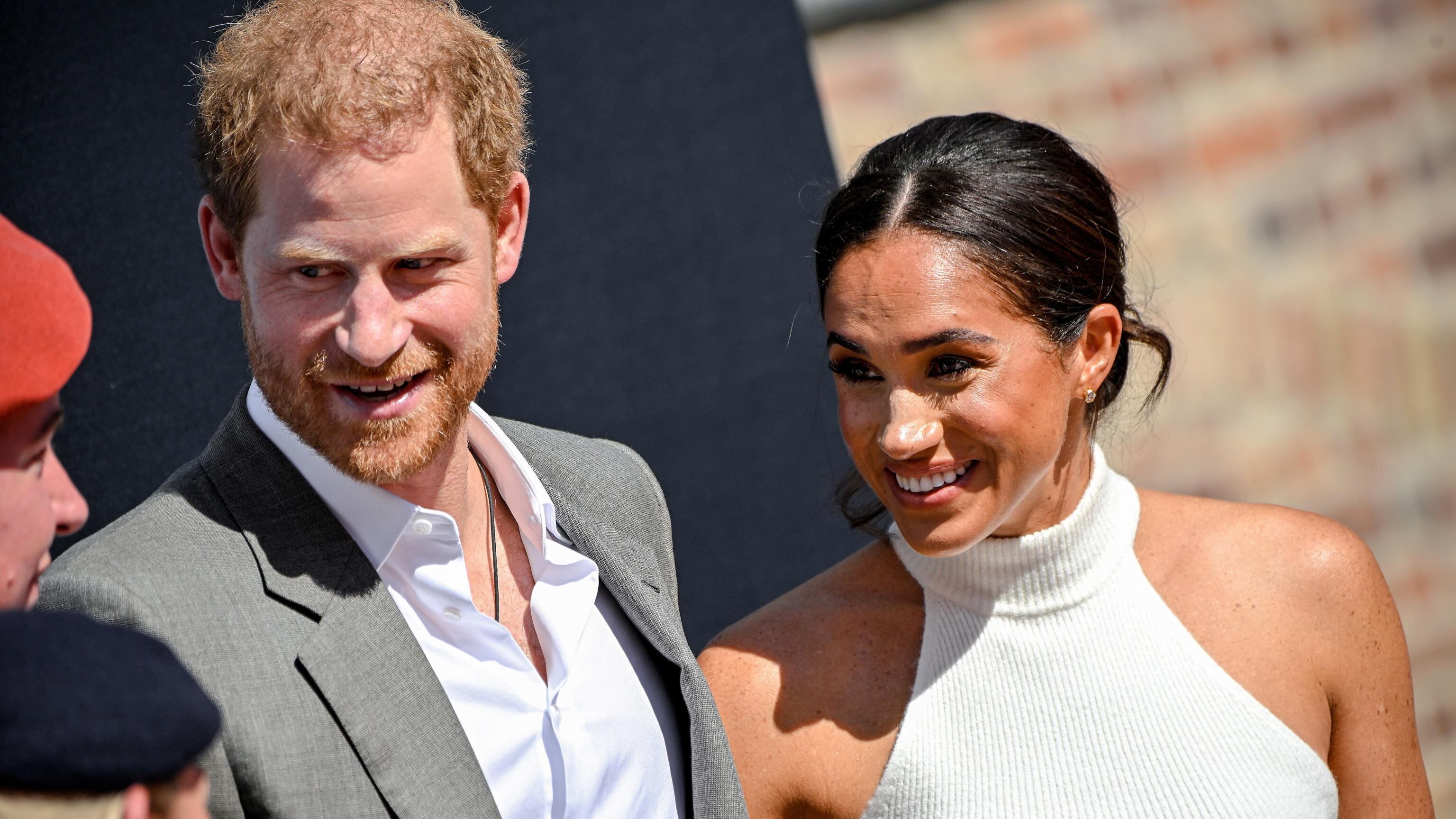 "Non sono pagata...": l'ultimo capriccio di Meghan (contro Camilla)
