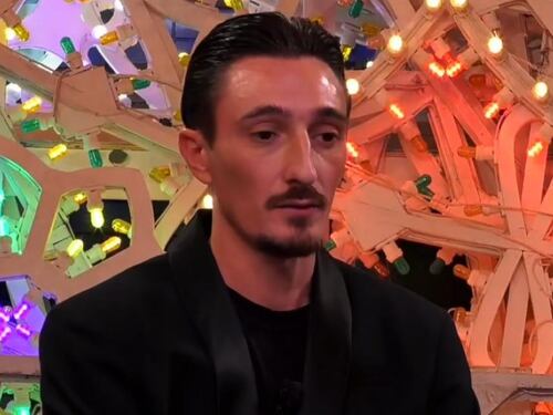 "Non ce la faccio più...". E il vip abbandona il Grande Fratello