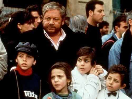Addio Marcello D'Orta, il maestro che insegnava con i temi dei bambini