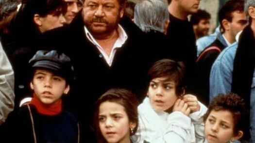 Addio Marcello D'Orta, il maestro che insegnava con i temi dei bambini
