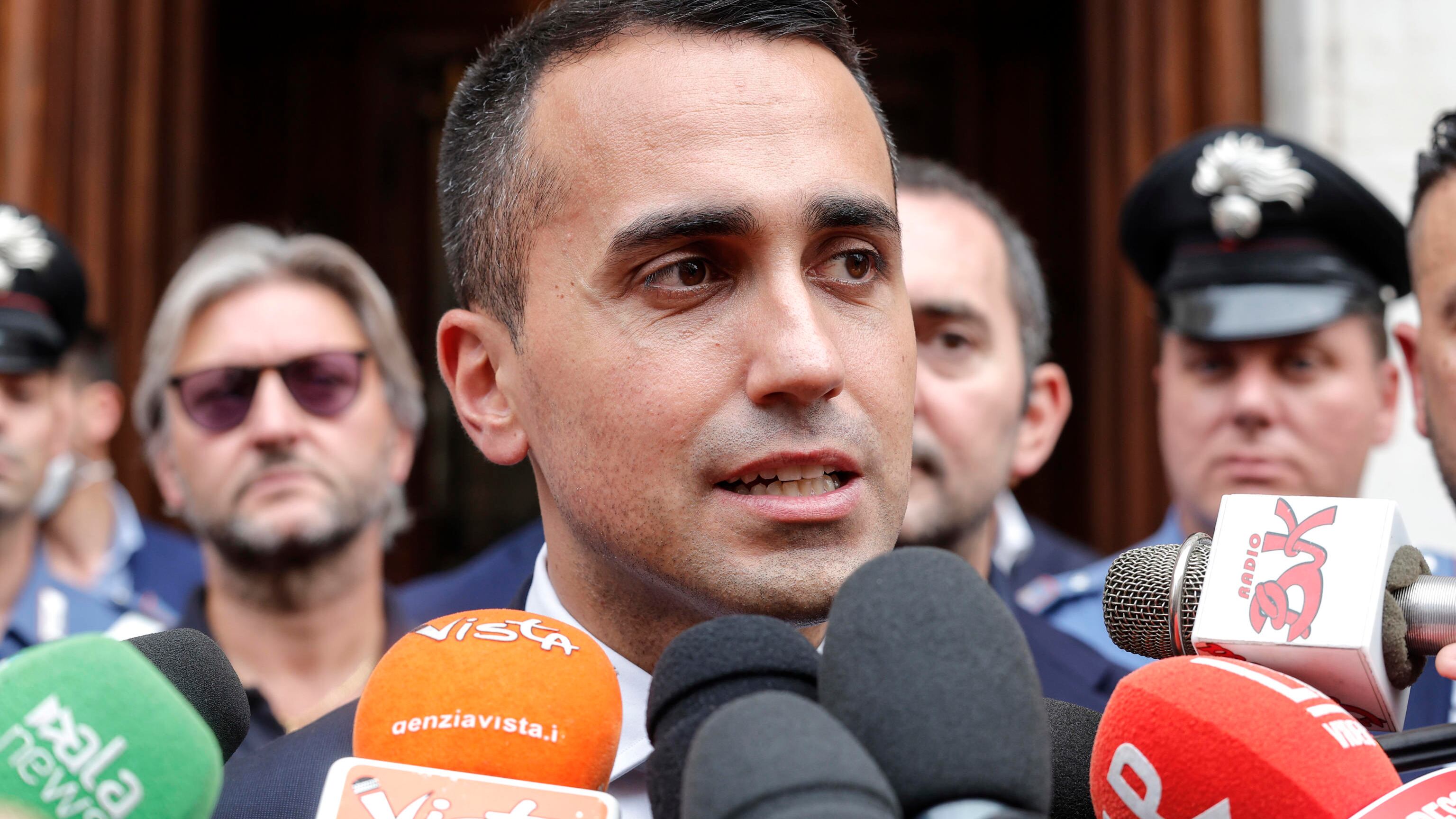 Le mosse di Crippa svuotano i gruppi. Una trentina pronti al voto di fiducia e alla scissione bis