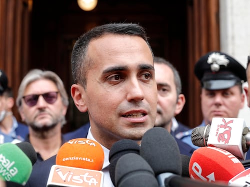 Le mosse di Crippa svuotano i gruppi. Una trentina pronti al voto di fiducia e alla scissione bis