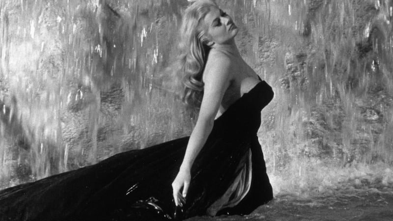 Multata per un bikini. La strana storia di Anita Ekberg a Ostia Lido
