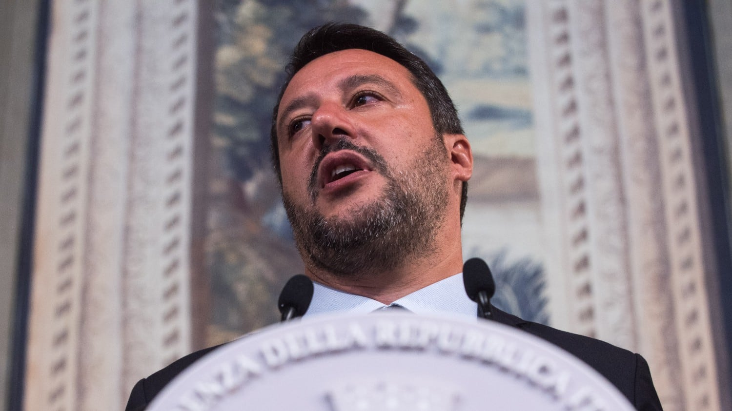 "Capitana Carola diffamata". Salvini ora indagato a Milano