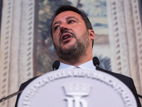 Salvini: "Porte della Lega infinite pur di evitare Renzi al governo"