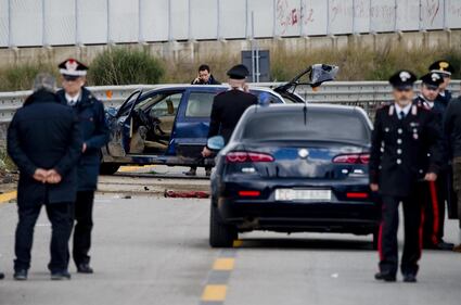 Rapina nel Napoletano, 10 feriti 4