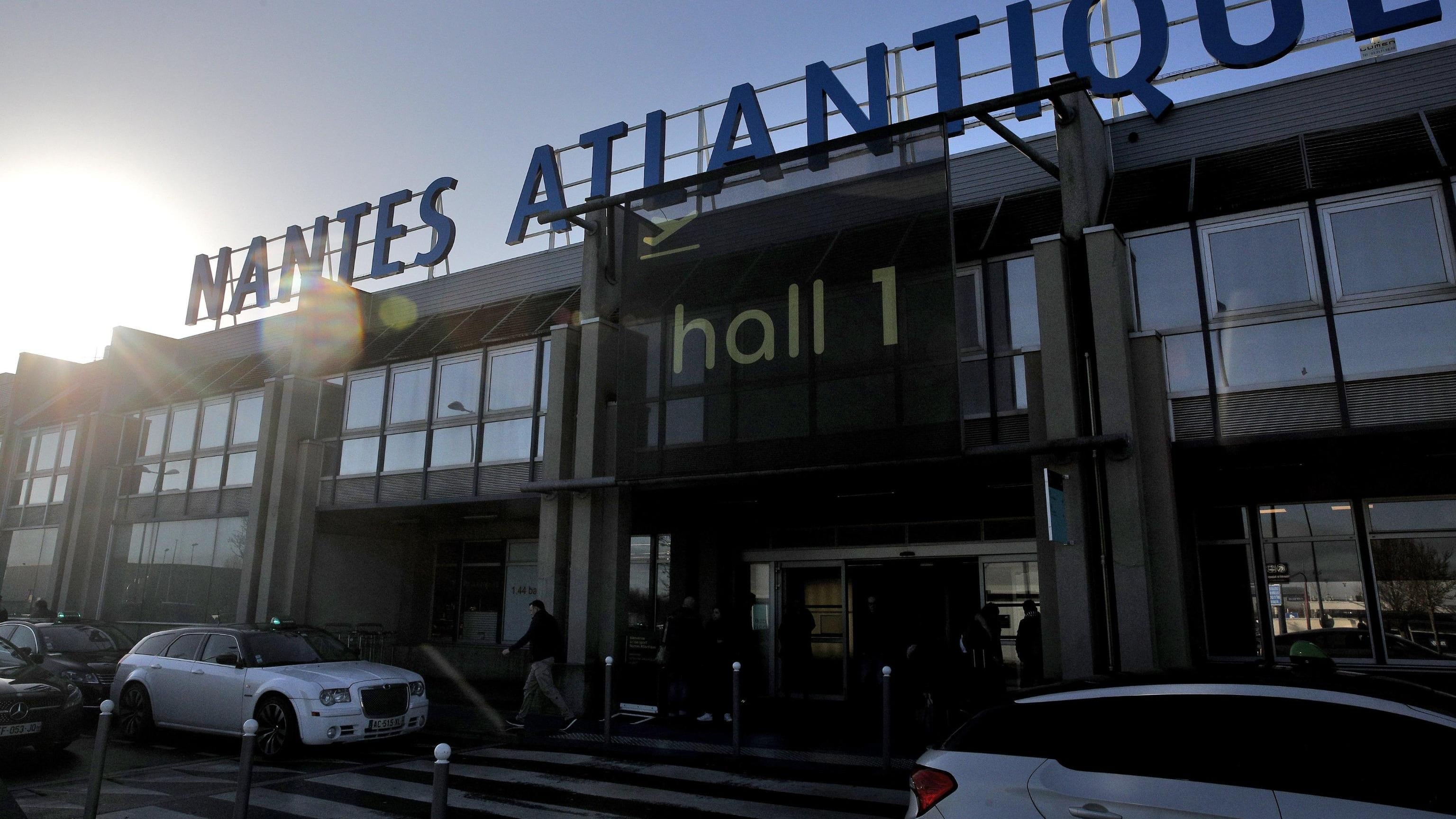 Allarme bomba in Francia: chiusi cinque aeroporti regionali