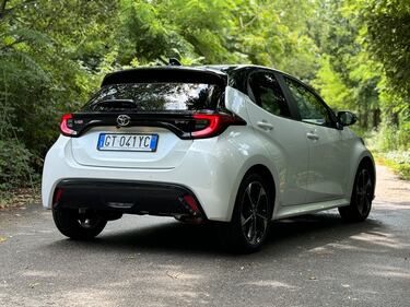 Toyota Yaris 2024: guarda la gallery del nuovo ibrido da 130 CV 18