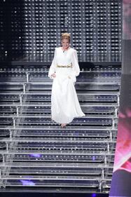 Emma, una divinità greca sul palco dell'Ariston 10