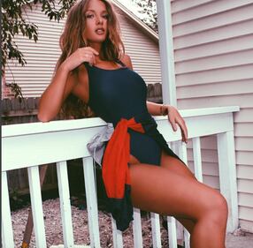 Niykee Heaton, la musicista più hot su Instagram 37