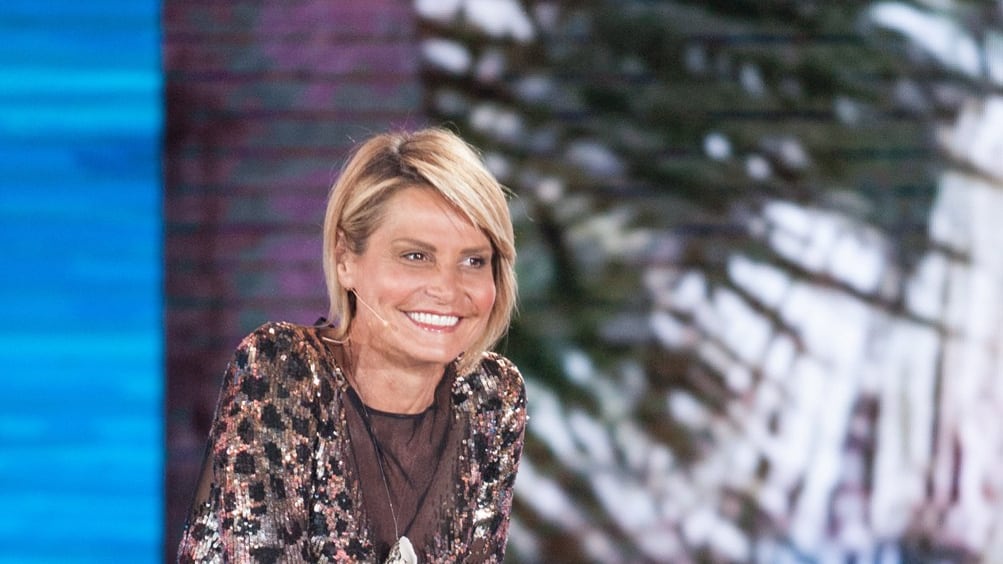 Isola dei Famosi, la gaffe di Simona Ventura. Rivela l'esistenza di Playa Soledad