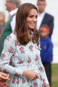 Kate Middleton circondata dai bimbi: foto 8