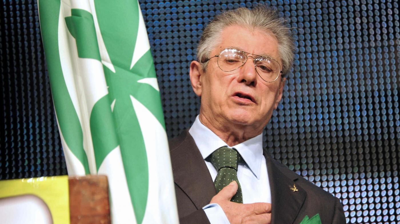 "Napolitano un terrone". Bossi graziato dal Colle