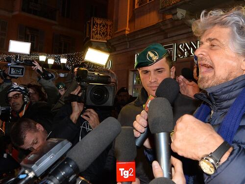 "C'è, non c'è", il tormentone premia Beppe