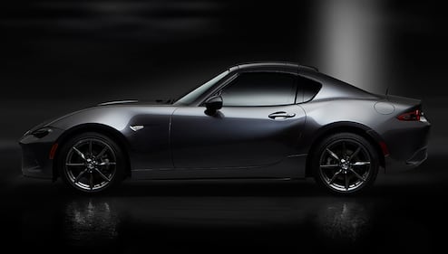 Mazda MX-5 RF, la due posti debutta in Europa 6