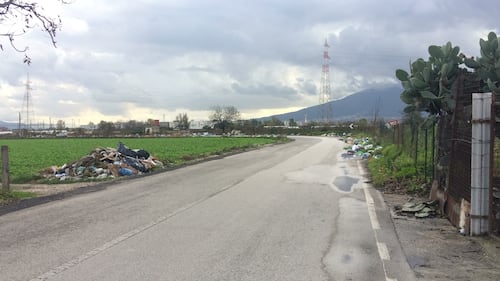 Nella Terra dei fuochi, tra le discariche a cielo aperto mai sparite 1