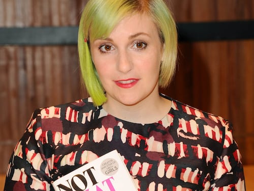 Lena Dunham sotto attacco: "Troppo bianca per parlare dei siriani"
