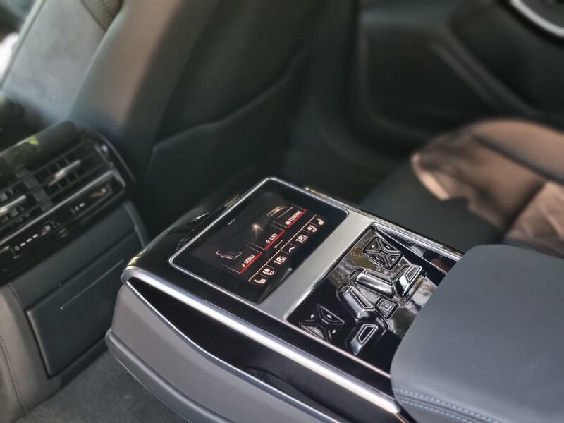 Audi A8 60 TFSI e, guarda la gallery 14