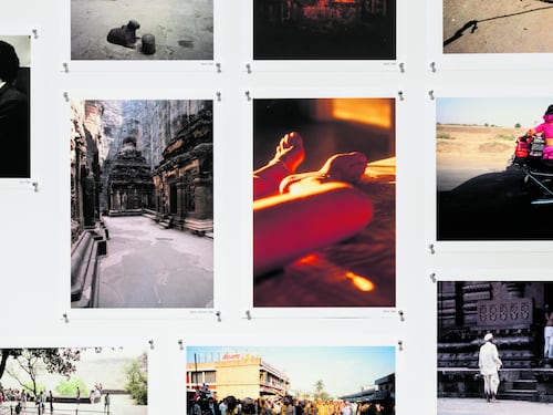 La vita privata (e il grande amore) di Sottsass in 1.200 foto alla mostra "Mise en scène"