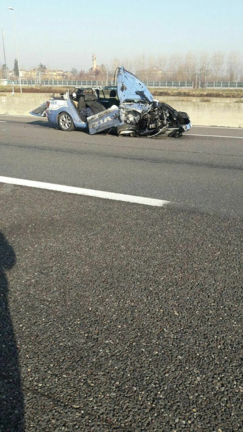 Le immagini dello schianto della voltante di polizia 2