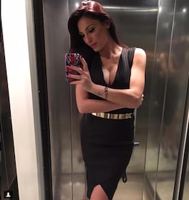 Anna Tatangelo, seno strizzato e nudo integrale 8