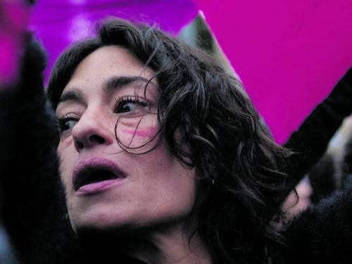 Le donne tradite dal femminismo. La libertà non si ferma al seno