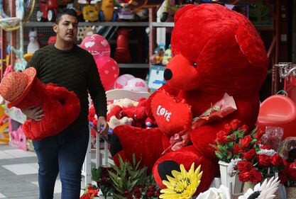 San Valentino nel mondo: la festa degli innamorati in alcuni scatti suggestivi  2