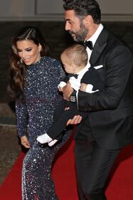 Eva Longoria sul red carpet con il figlioletto 5