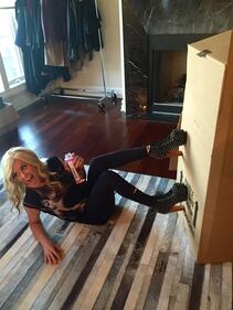 Jenny McCarthy, nudo integrale per l'ultimo numero hot di Playboy 23