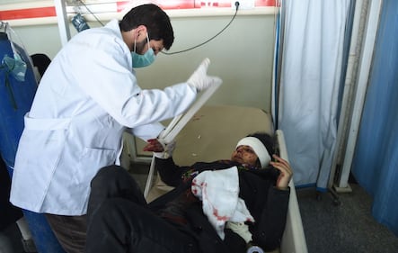 I feriti nell'attentato di Kabul 6