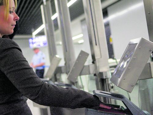 Passaporto, addio timbri. Ora ci pensa il cervellone
