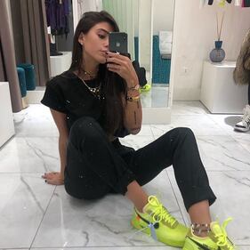 Angela Nasti incanta su Instagram: gli scatti della nuova tronista di Uomini e Donne 5